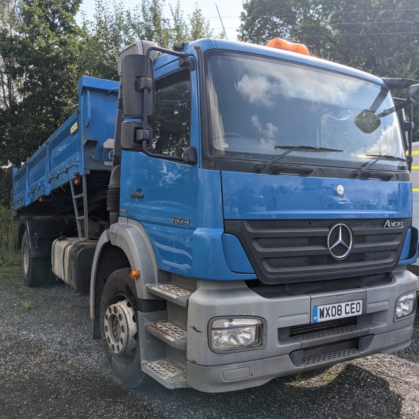 Mercedes 18 Ton Tipper