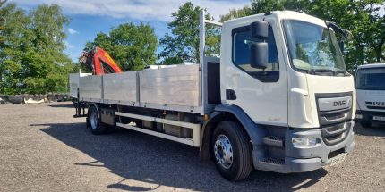 18T DAF Dropsider with Crane